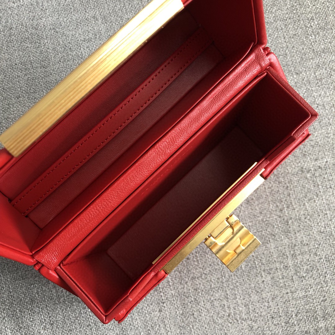 【P1200】Bottega新品 Dais硬盒包 18-19-5  外牛皮/内羊皮 大红色