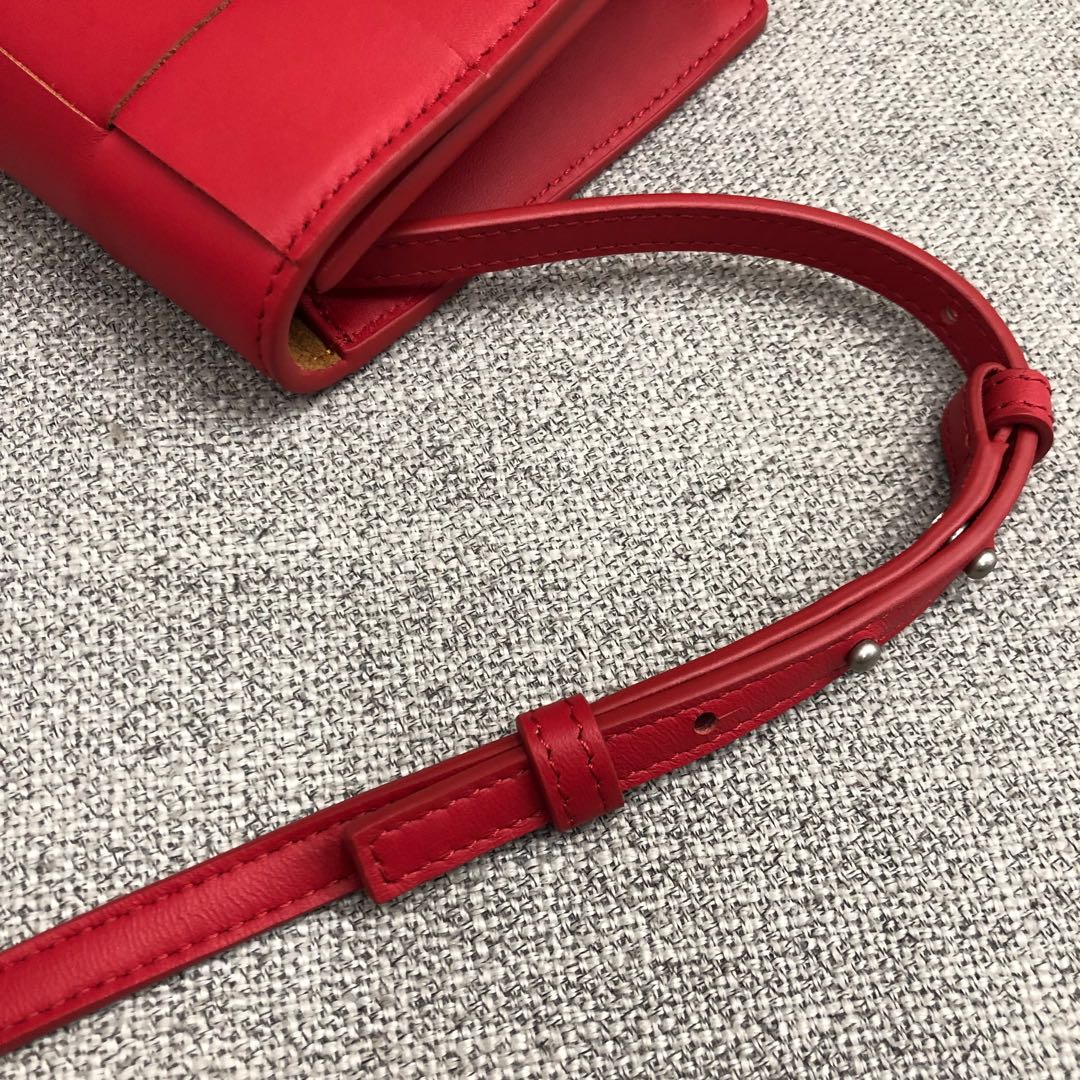 【P900】新款手袋CASSETTE 编织574051 尺寸16-13.5-8 羊皮/中国红