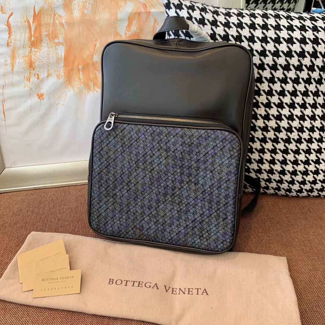 Bottega veneta 20新款胎牛皮编织双肩包背包男士包29cm