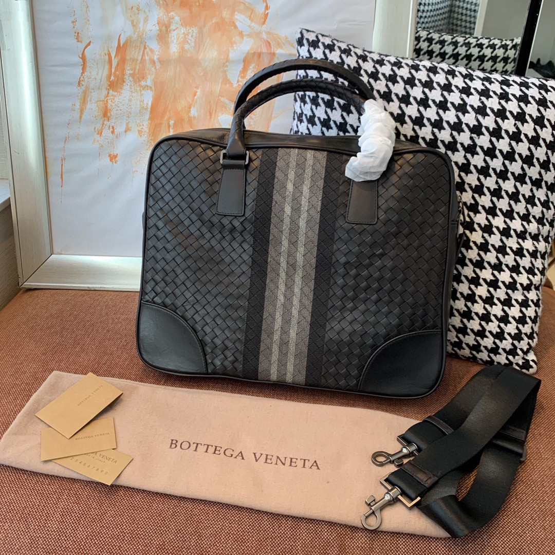 Bottega veneta 20新款胎牛皮条纹编织手提包公文包 男士斜挎包 40cm