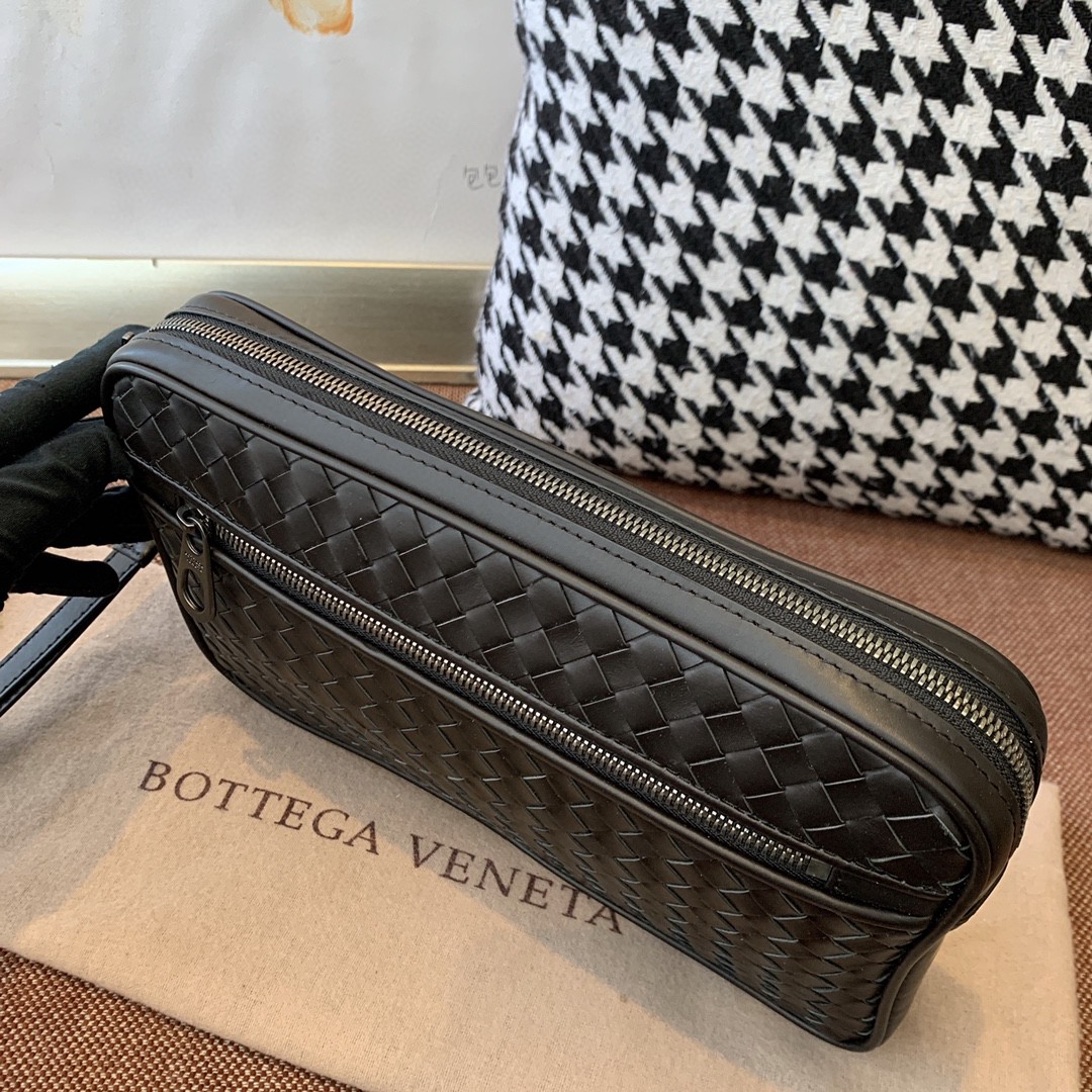 Bottega veneta 20新款胎牛皮编织手拿包男士包 26cm