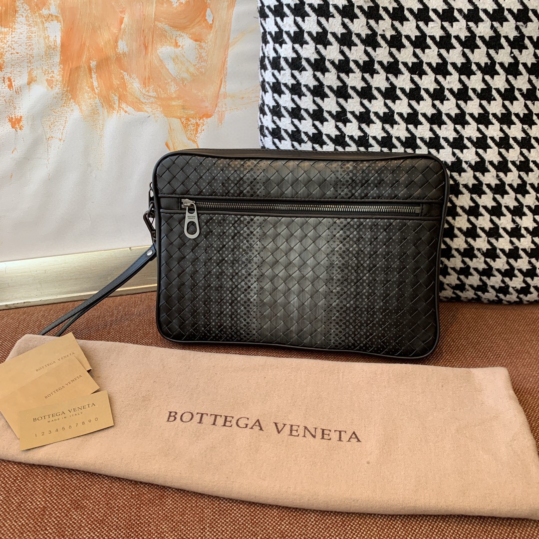 黑色#Bottega veneta 20新款胎牛皮编织手拿包拼色男士包31cm