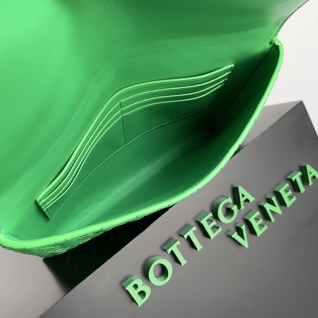 BV 23新款 信封️手拿包 经典编织搭配进口牛皮 26cm 绿色