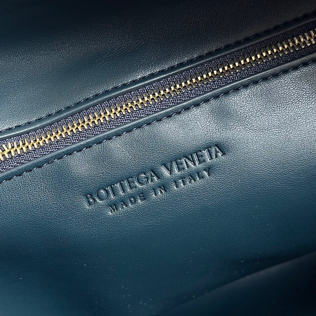 【￥1950】Bottega Veneta 宝缇嘉 5090 大号45cm Jodie手袋新款 顶级原版羊皮 内里全皮 系结提手编织